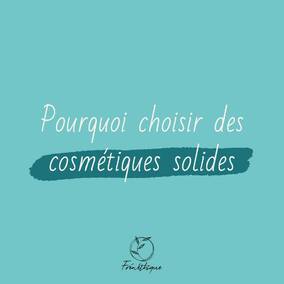 🌿 Pourquoi choisir les cosmétiques solides ?

Si tu veux une salle de bain plus verte et un impact réduit sur l’environnement, voici 3 bonnes raisons d’adopter les cosmétiques solides !

1️⃣ Moins de déchets : Bye bye les emballages plastiques !

2️⃣ Composition naturelle : Huiles, beurres et plantes pour prendre soin de ta peau.

3️⃣ Durée de vie prolongée : 1 produit solide = plusieurs produits liquides, ça dure plus longtemps 

Alors, prêt à passer au solide ? 💚 

#cosmetiquesolide #savonsolide #zerodechet #produitsnaturels #produitsolide #frenethique