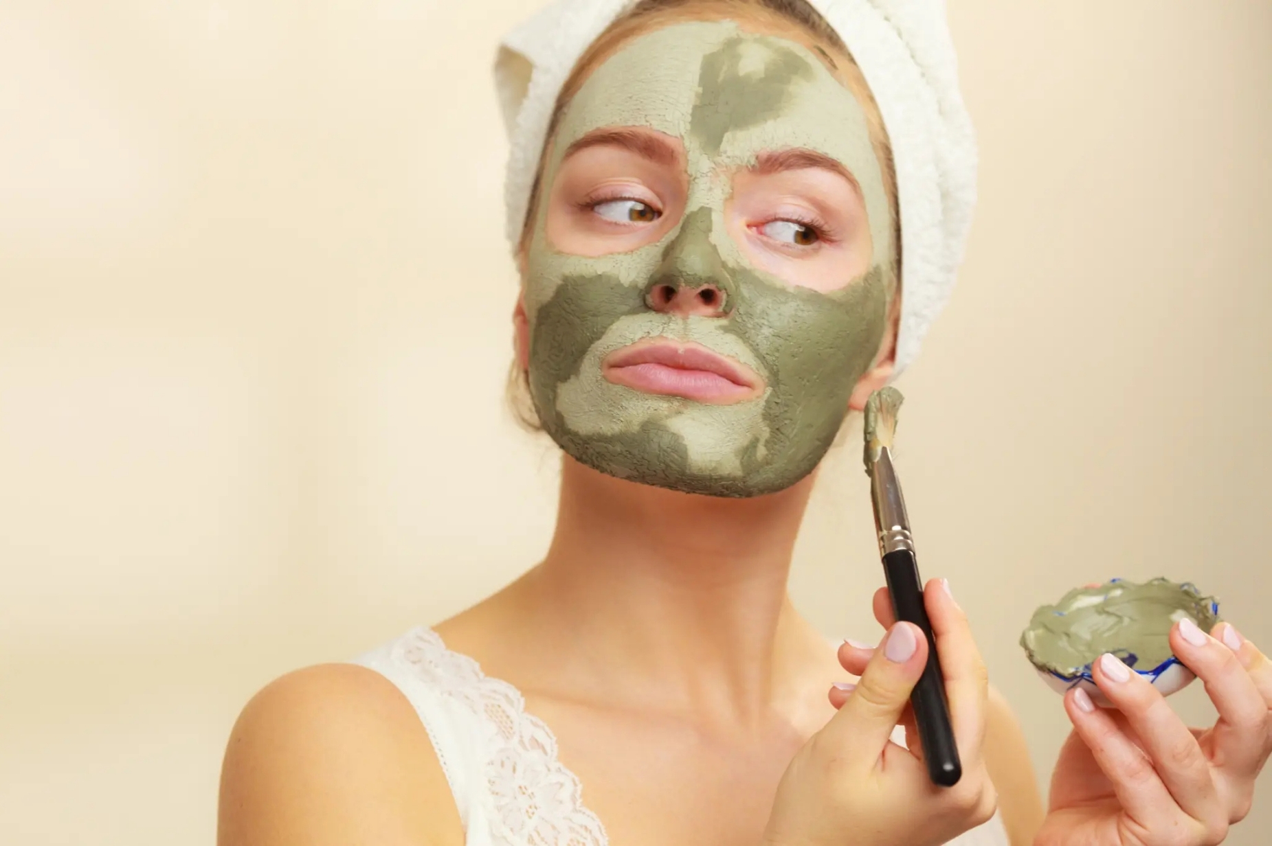 Masque à l’argile verte pour le visage : recettes et bienfaits